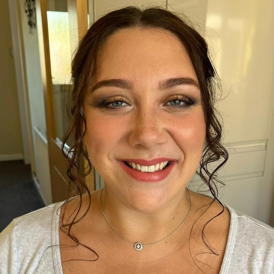 AABK2017's tweet image. How pretty is our client, makeup by our senior MUA
#worcestershiremakeupMaetist #worcestershirehairstylist #mobilebeauty #siennaxspraytan