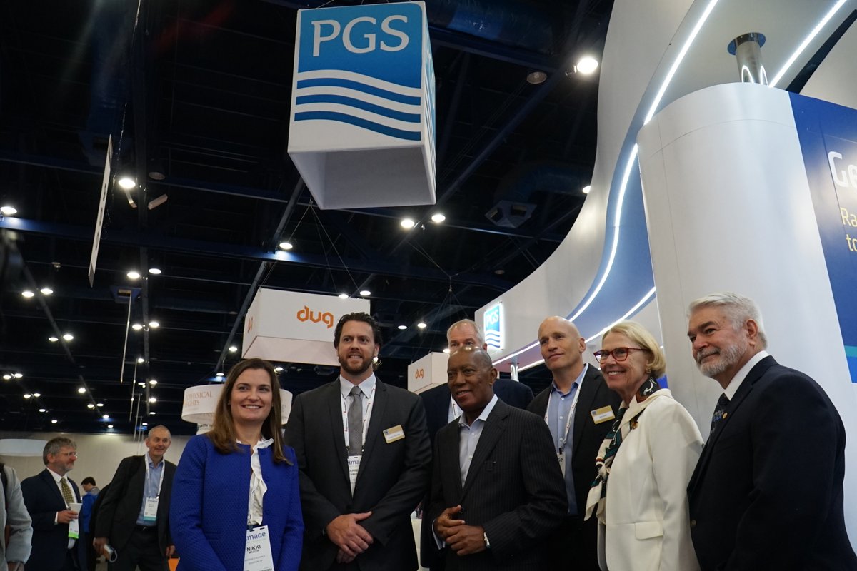 SylvesterTurner's tweet photo. I toured many of the exhibitors including @AspenTech, @TGScompany, Schlumberger, @Aramco_Americas, and @PGSNews. #Houston continues to lead in energy transition. This conference will host compelling conversations on energy diversification, space exploration, and health advances. https://t.co/35l5VqNpIs