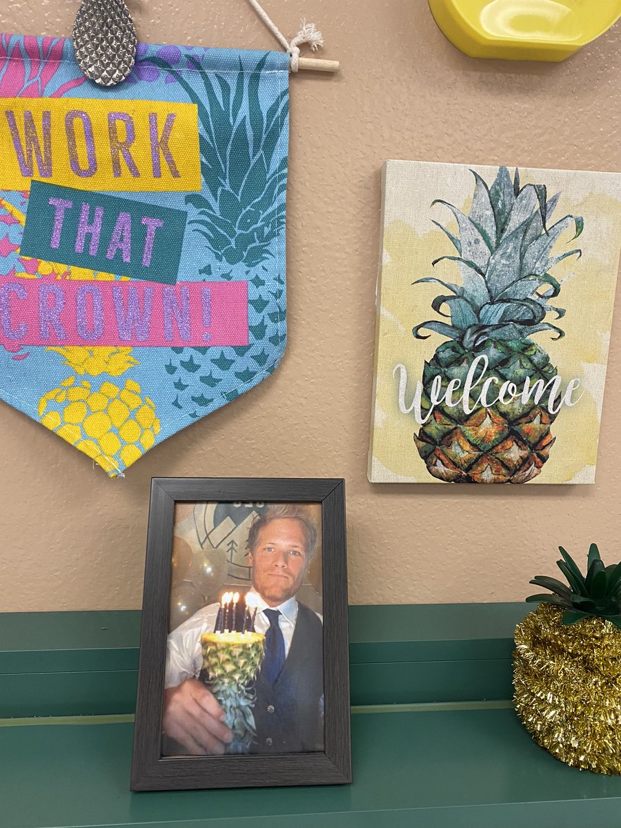 JulieAJWilson1's tweet photo. I teach Foods.I did a TPT for these stations the 1st 2 days of school.1 station was about the Teacher.This is from Foods 3.All but 3 had me last year. “Mrs. Wilson,who is that actor you like,with the pineapple up there?” “Sam H-e-u-g-h-a-n” (I spelled it right) @SamHeughan https://t.co/UEnGXCwTzE