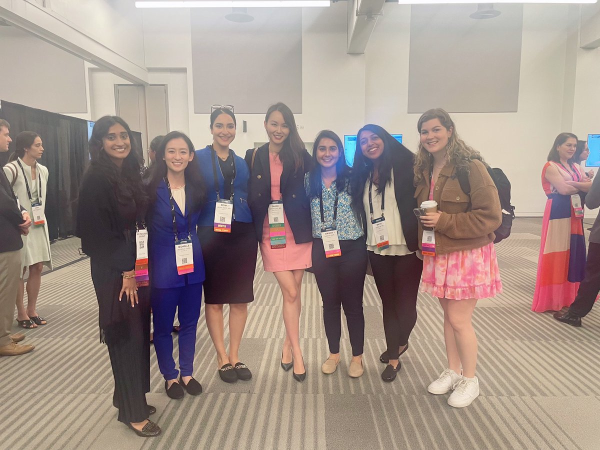 DZEyeMD's tweet photo. Leaving my first @WIO_WomenInOpht summer symposium re-energized and inspired as both a mentor and mentee ♥️ #whymentorship Kudos to all the amazing women who made it happen! @LisaNijmMDJD @MentorMeMd @macularstar @dralisonearly @RubyinMedicine @luciem_med @amishaddave @EyeAmMona https://t.co/iG1kXv6y7c