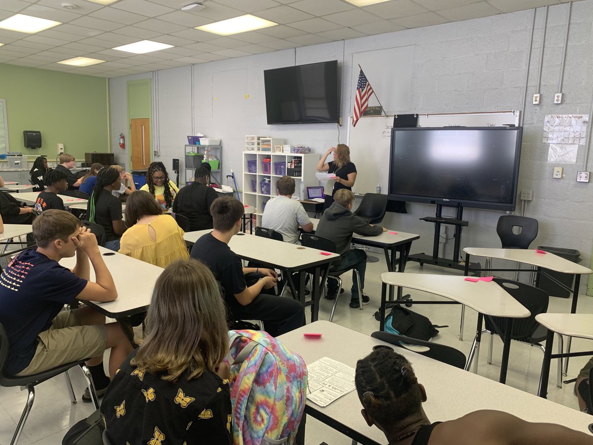 PQschoolsCTE's tweet photo. CTE at PCMS is in action for the new school year. Welcome Mrs Miller and Ms Moore. Collaboration is a huge part of our day.  ⁦@lifestrapestry⁩ ⁦@PQ_STEM⁩ ⁦@MsCHale1018⁩ #betheone #everychildeverychanceeveryday https://t.co/eHVJSrnkTX