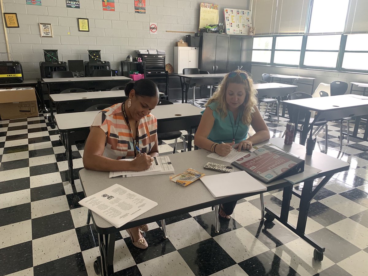 PQschoolsCTE's tweet photo. CTE at PCMS is in action for the new school year. Welcome Mrs Miller and Ms Moore. Collaboration is a huge part of our day.  ⁦@lifestrapestry⁩ ⁦@PQ_STEM⁩ ⁦@MsCHale1018⁩ #betheone #everychildeverychanceeveryday https://t.co/eHVJSrnkTX