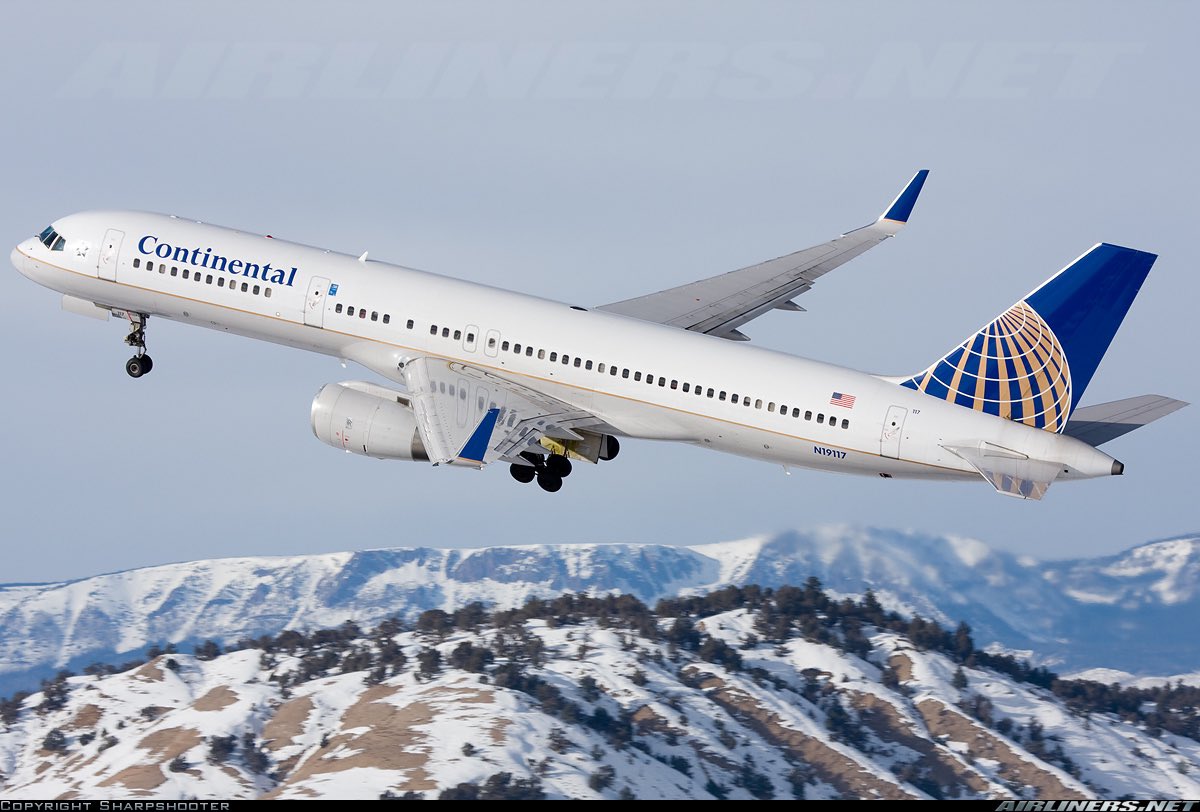 Planes…..and classics on Twitter "A Continental Airlines B757200 seen