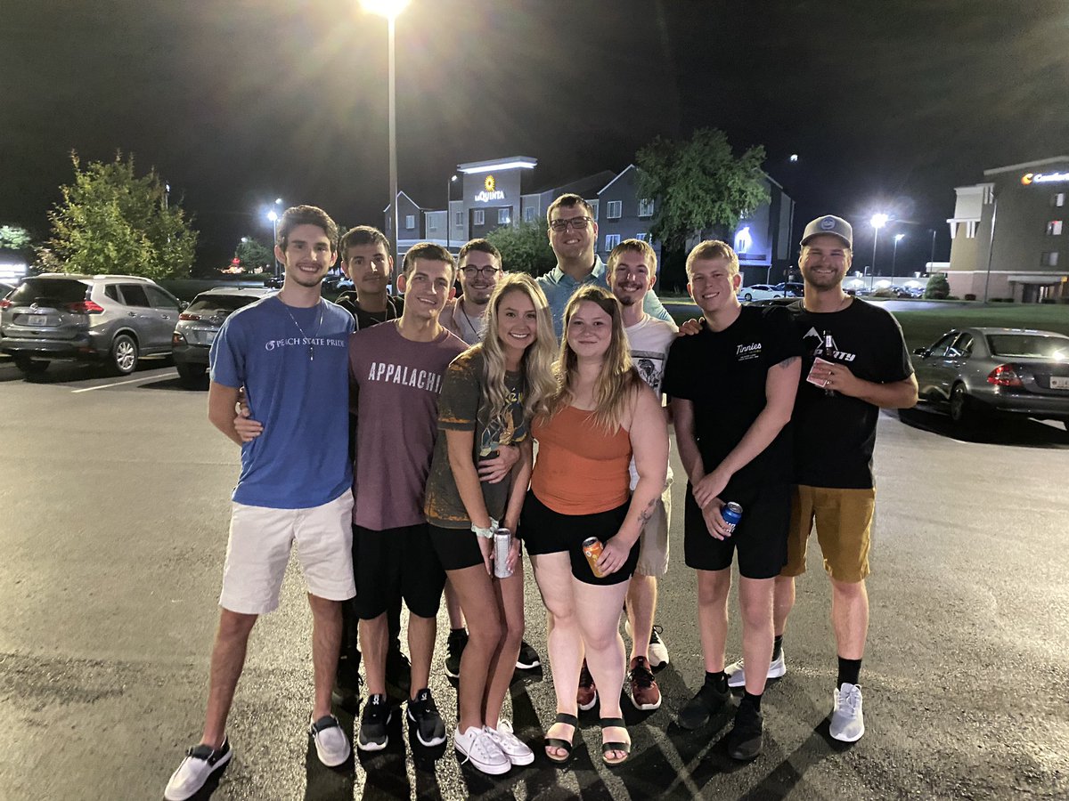 TheBrookeV_'s tweet photo. Pro Tip: invite your gaming buddies to your wedding. 🥹🤍 it was so awesome meeting them all in person! https://t.co/4DGAbomvdl