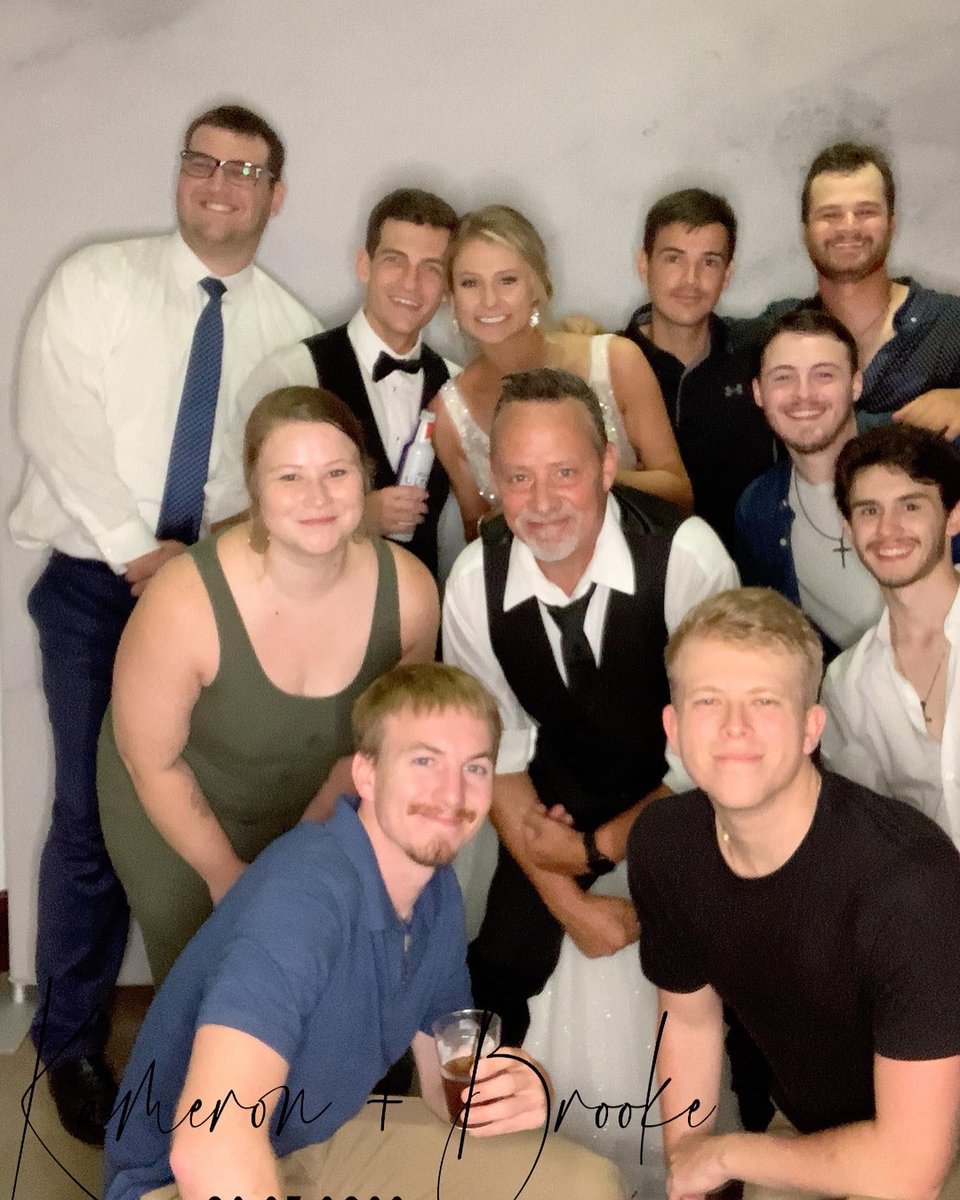 TheBrookeV_'s tweet photo. Pro Tip: invite your gaming buddies to your wedding. 🥹🤍 it was so awesome meeting them all in person! https://t.co/4DGAbomvdl