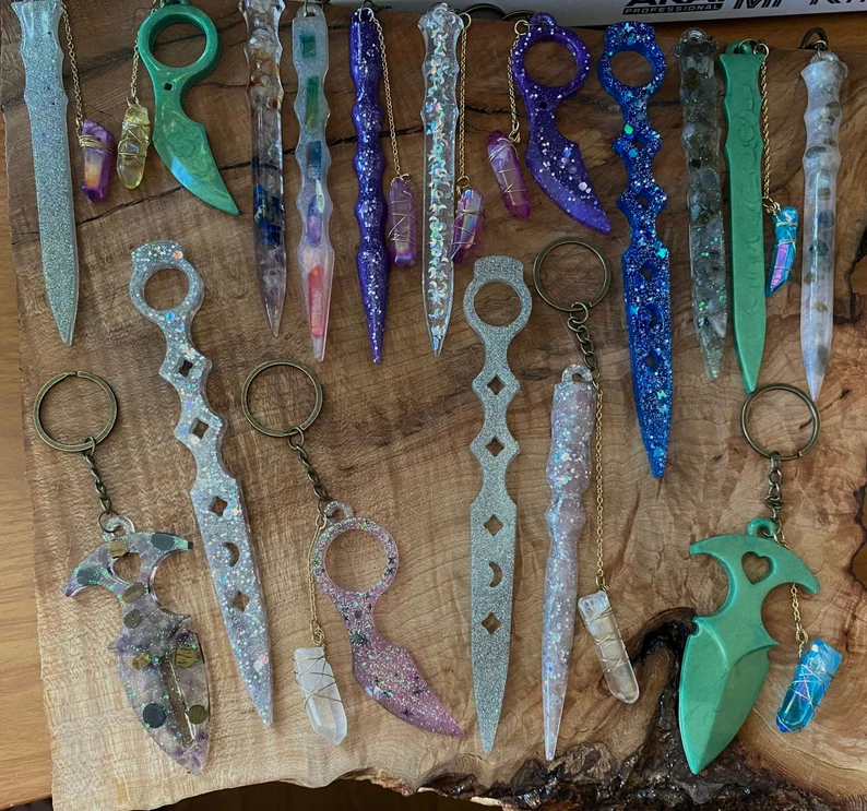 EmmaEmmaGuo's tweet photo. Letter oฬpener keychain with #crystals inside โจ
๐๐https://t.co/WWjfyJ38Ex
#joechernov #marketingideas #myyakobu #teammates #icedinfotech #demandproducts #devils #affiliate https://t.co/CGkSZ5tuaP