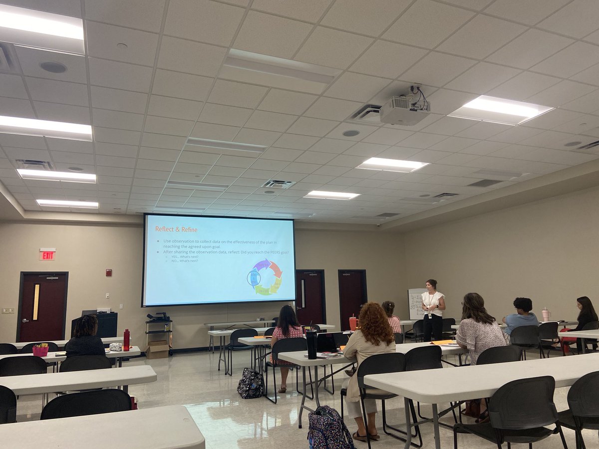 AmandaAmnicks's tweet photo. Teacher Leader Academy tonight with our fabulous CMCSS academic coach, Megan Cunningham! #coachingwithimpact #cmcssleads https://t.co/8eam2NCDJU