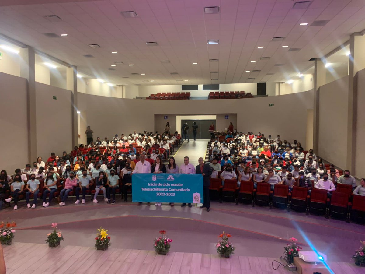 SenlOficial's tweet photo. Más de 3,600 estudiantes de Telebachillerato Nuevo León iniciaron hoy sus clases en los 76 planteles del estado. #YoSoyPrepaNL https://t.co/UuWFye0J9Z