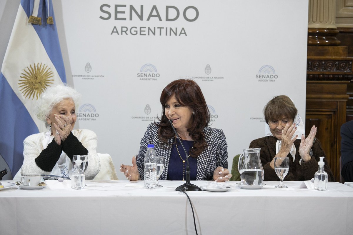 CFKArgentina tweet picture