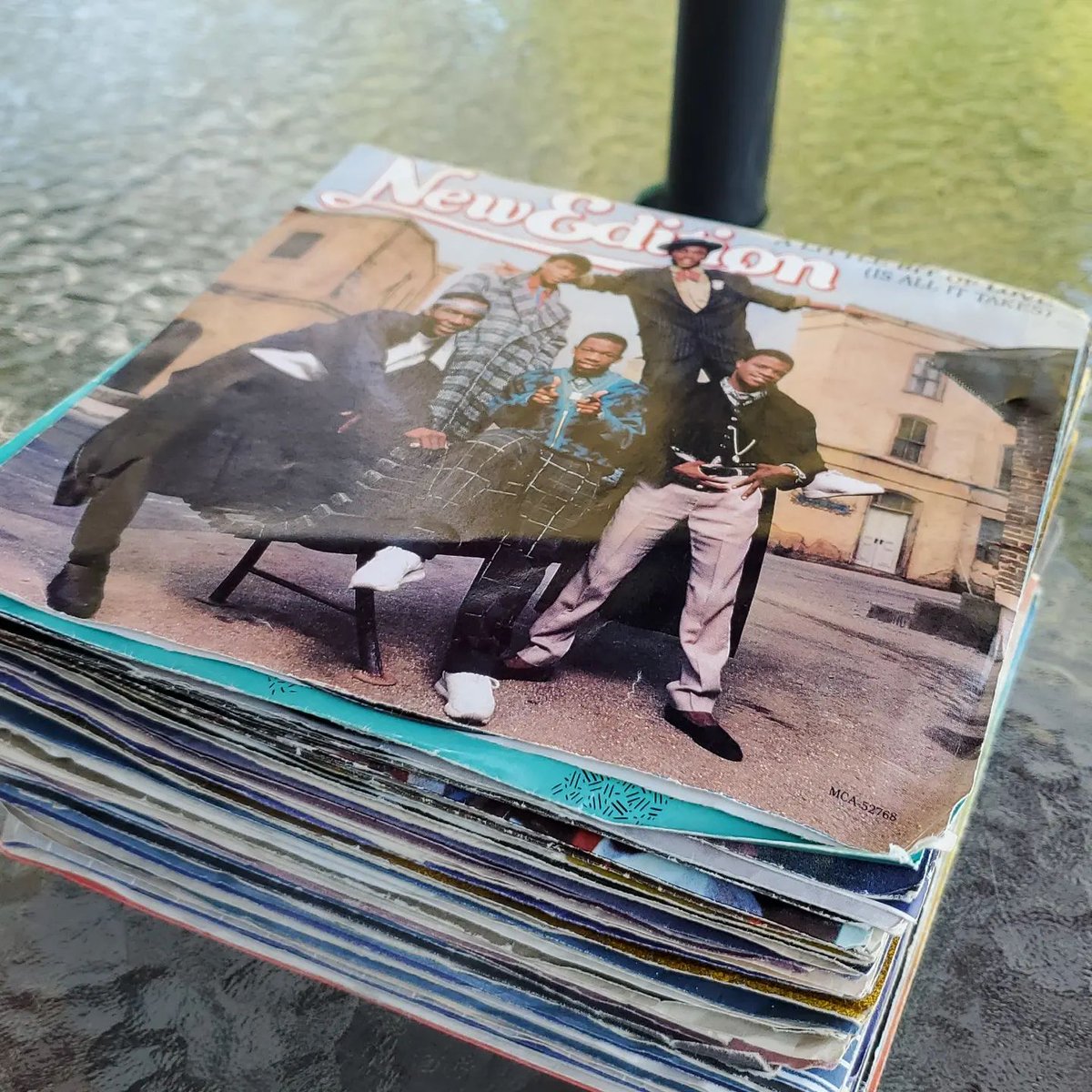 RD80s's tweet image. Going live soon to show off the "new editions" to my #45record collection! 
instagram.com/p/Ch3EsETOZEL/