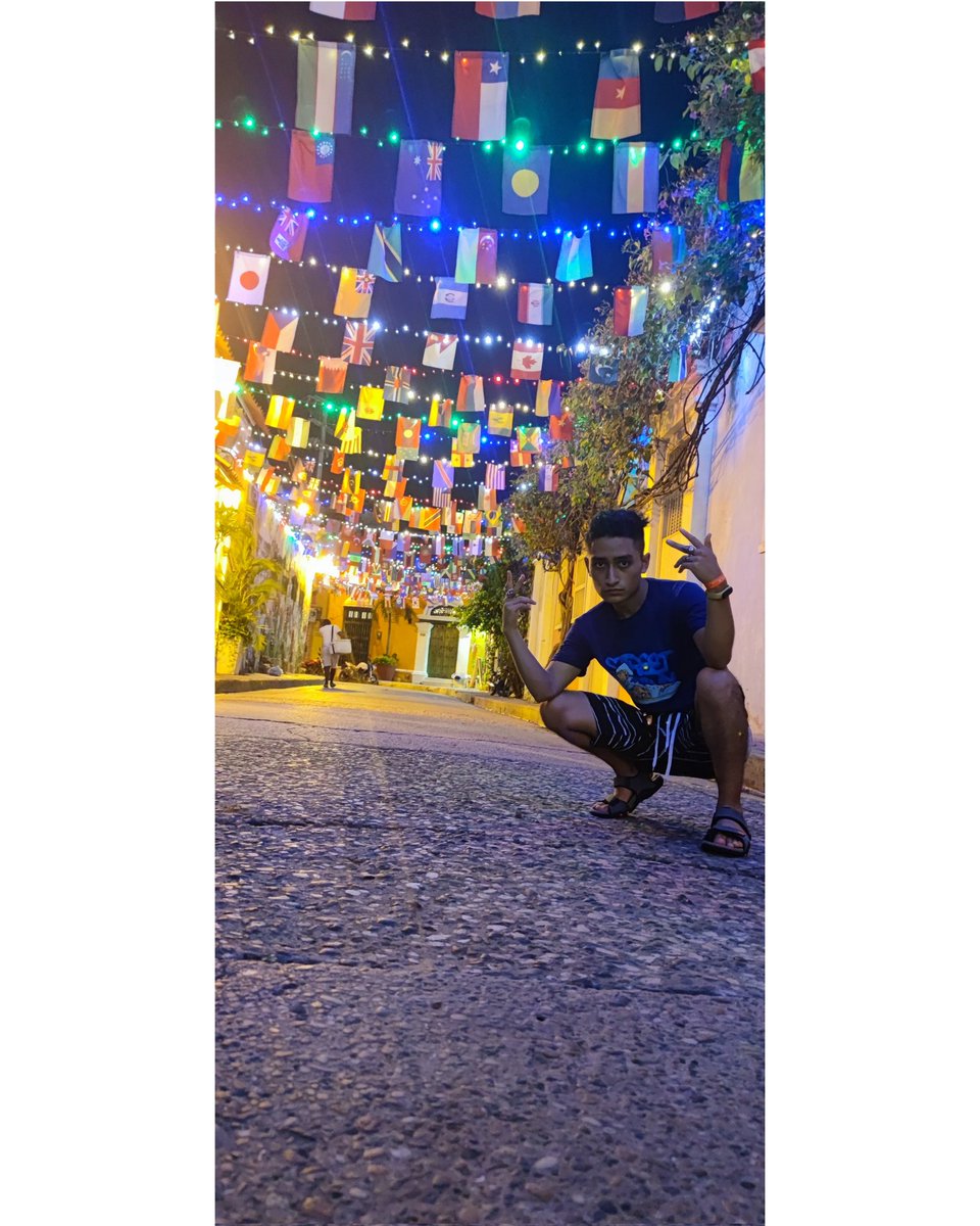 Alejandro_AT__'s tweet image. A vida oferece uma magia especial para quem ousa sonhar. ✨🌃🌈 . .
.
.
.
.
.
.
#AlejandroAT #ATG4MER #cartagenadenoche #cartagenacolombia🇨🇴 #cartagenabolivar #cartagenabolívar #bolivarcolombia #colombiahermosa🇨🇴