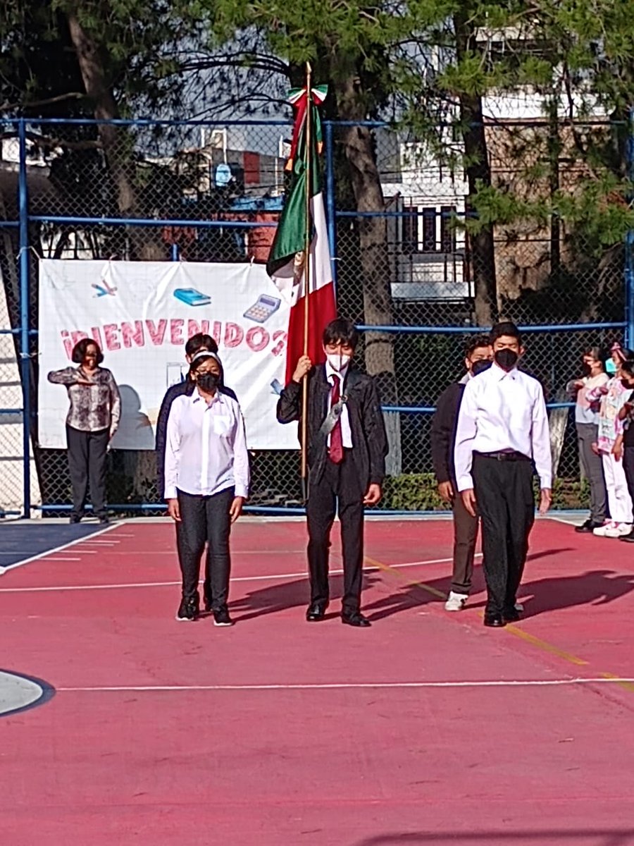 Escuela Secundaria General 9 Manuel Fernando Soto Pastrana zona 20, sector 01 #Pachuca, en su inicio de curso escolar 22-23 reciben materiales educativos con cuidados sanitarios.