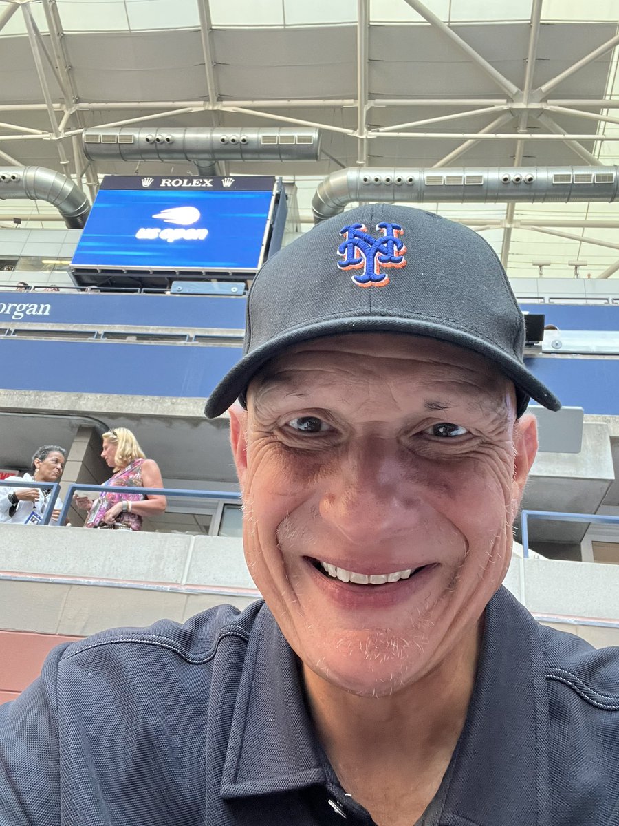 coachFMartin's tweet photo. Hey @justin_minaya I’m here repping @Mets 😁 what do u think @Chuckmartinuo https://t.co/kCBJOo2b6X