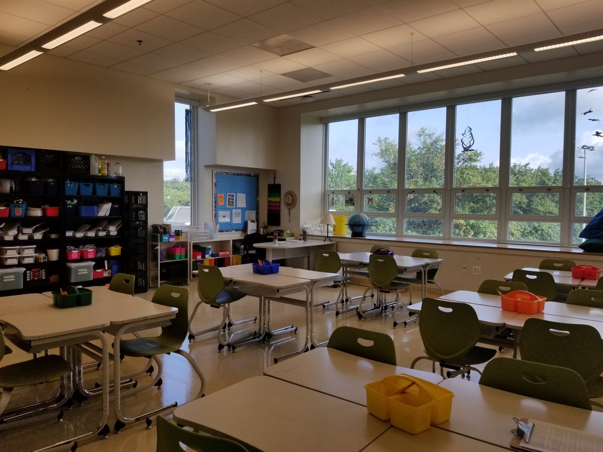 CathyMoessner's tweet photo. Year 20 @Powellelem underway! https://t.co/Bplz6ipi1D