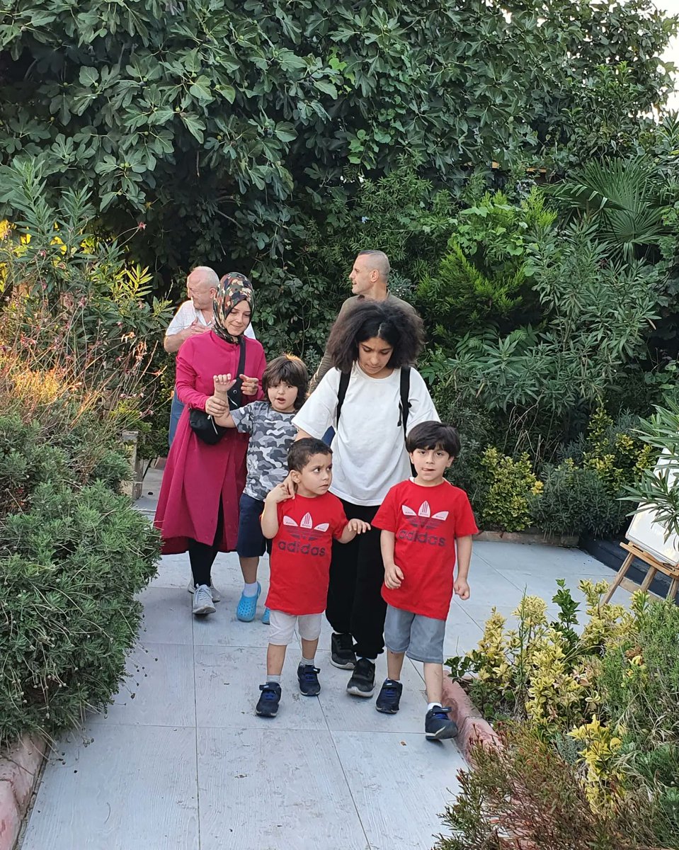 nuzun18's tweet photo. 3.düzenlediğimiz sünnet şöleni bu günde gecede sevgili çocuklarımız  Değerli ailerimiz eğlenerek güzel bir vakit geçirdi.Katılım gösteren tüm Değerli  Ailelerimize ve Çocuklarımıza teşekkür ederiz. Başka güzel bir aktivitede görüşmek dileği ile.#Avender https://t.co/XKUxgzngRC