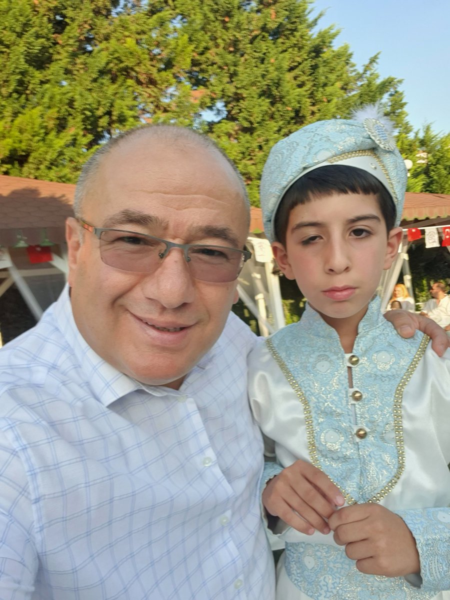 nuzun18's tweet photo. 3.düzenlediğimiz sünnet şöleni bu günde gecede sevgili çocuklarımız  Değerli ailerimiz eğlenerek güzel bir vakit geçirdi.Katılım gösteren tüm Değerli  Ailelerimize ve Çocuklarımıza teşekkür ederiz. Başka güzel bir aktivitede görüşmek dileği ile.#Avender https://t.co/Bezrny897Y