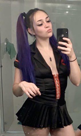 Nickiilyynn's tweet photo. She can be naughty or nice 🥰 
Help me get OF verified 😘
#onlyfansbabe #onlyfansFree #onlyfans #cosplay #cosplayer #FolloMe #FolloForFolloBack https://t.co/10m73ud9eq
