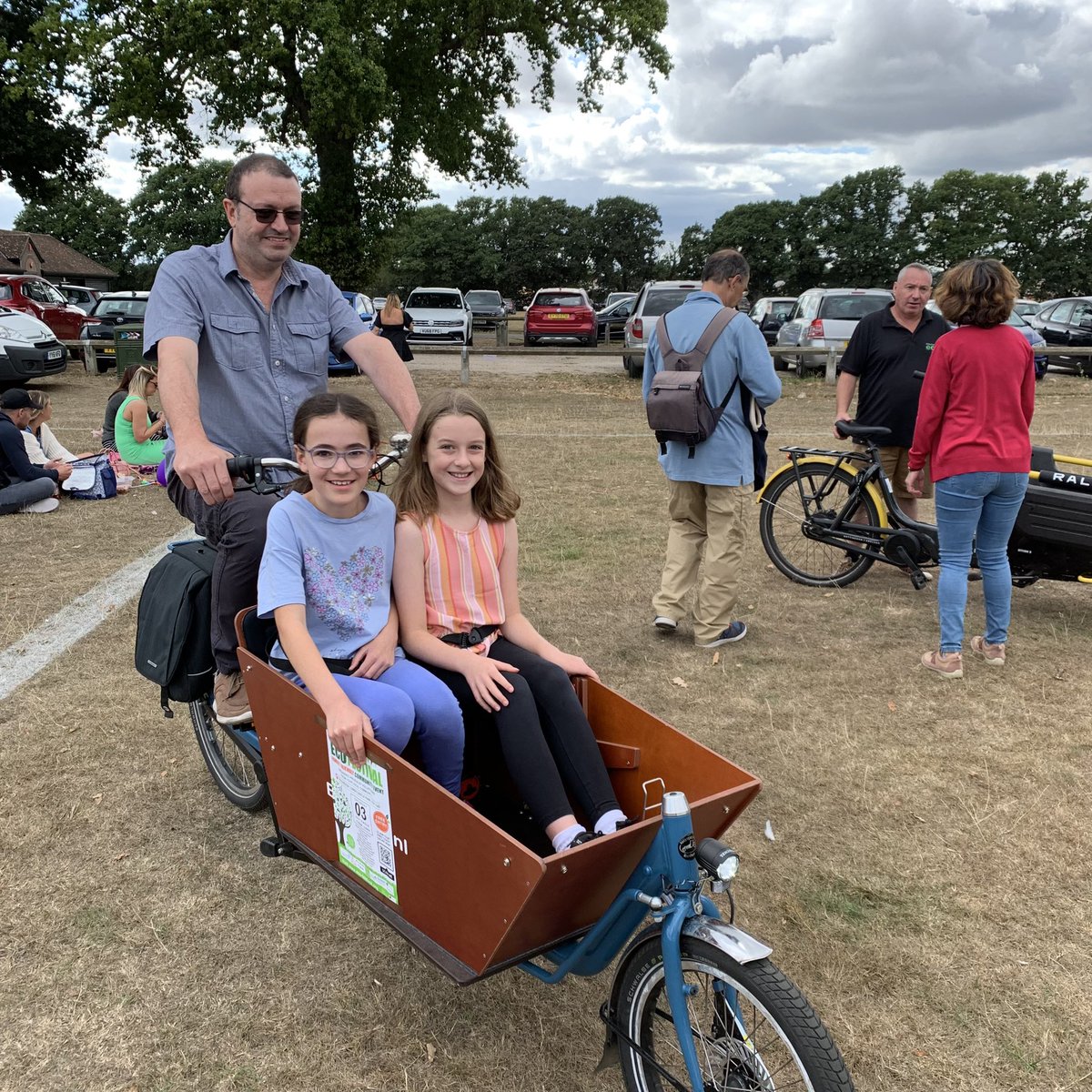 EcargoC's tweet photo. Did we see you up at the Mile End Community Fair/Fete thing today? We were the ones showing off the eCargo Bikes (in case you didn’t realise) We met some super families & some cool new family eCargobike converts! As usual the @RaleighBikes_UK #Stride2 was everybody’s favourite! https://t.co/2DPEGNVvJB
