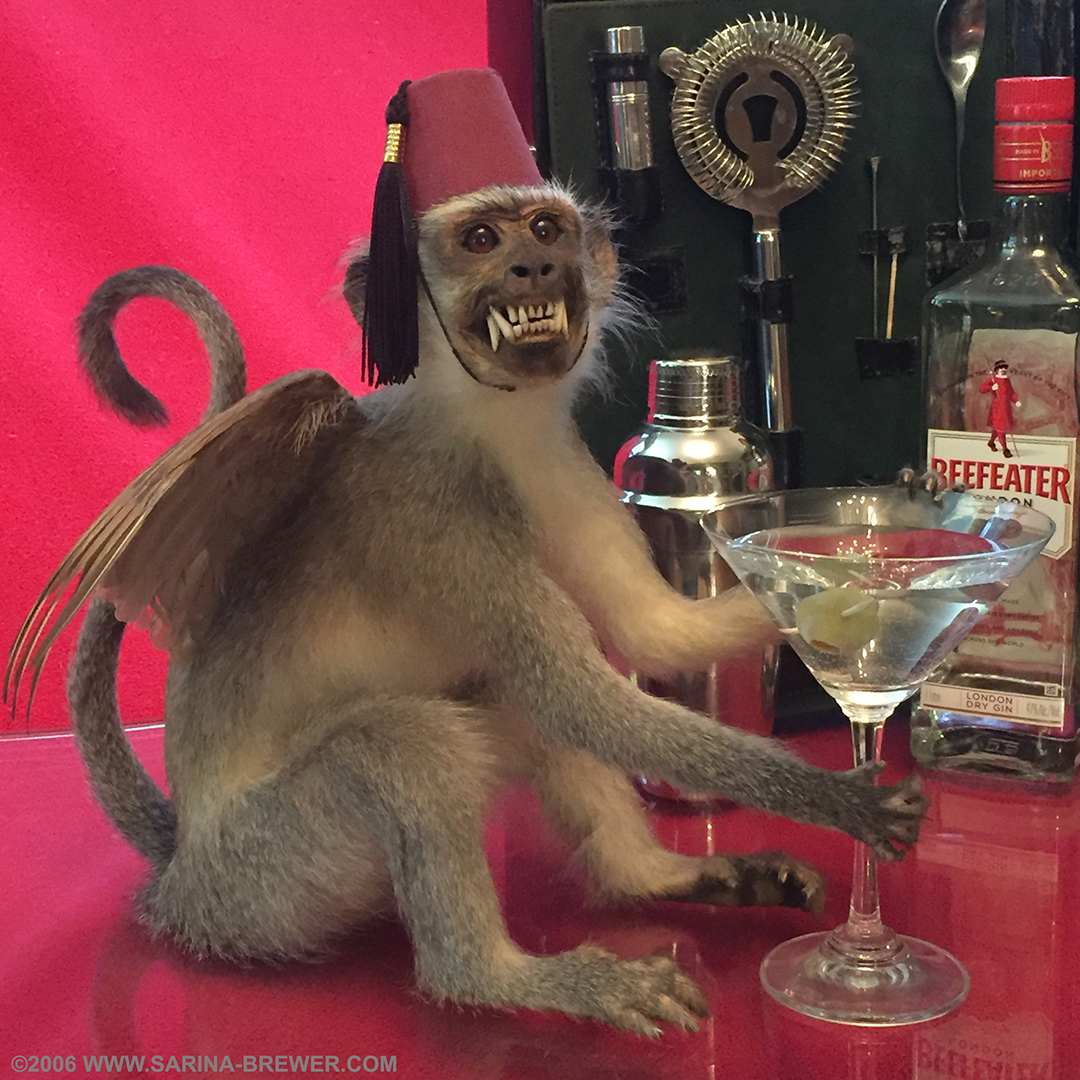 #MondayMood – #MartiniMonday or #MonkeyMonday ? Either way it’s a win-win. #Cheers 
Link below to read about this iconic piece of #TaxidermyArt and tip one back while you're at it ~

…taxidermy-of-sarina-brewer.tumblr.com/post/693962113… 

#ContemporaryArt
#RogueTaxidermy 
#Taxidermy
#Sculpture
#Taxidermy
#Art
