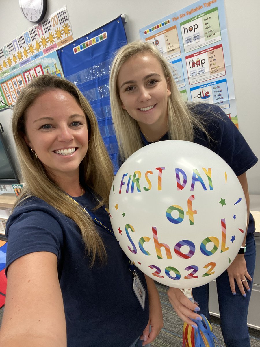 Amazing First Day of School! Very grateful to be a STAR at @AFESStars #AFESStarsAligning ⭐️ <a href="/WCPSS/">Wake County Public School System</a> <a href="/ApexPSF/">Apex Public School Foundation</a>