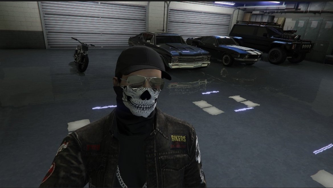luke_s5's tweet photo. @WhippyNotPoopy @Kriipted Made #BBMC Antonio on GTA Online with the cars to https://t.co/JP904tlkfW