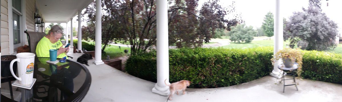 MacTeabird's tweet photo. Front porch wth Sis. https://t.co/7Y7lBoV52p