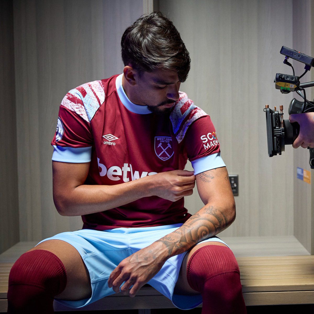 ComentaristaZL's tweet photo. Essa dupla promete demais no meio campo do West Ham! 
@_DeclanRice @LucasPaqueta97 https://t.co/RzChWxfHVa