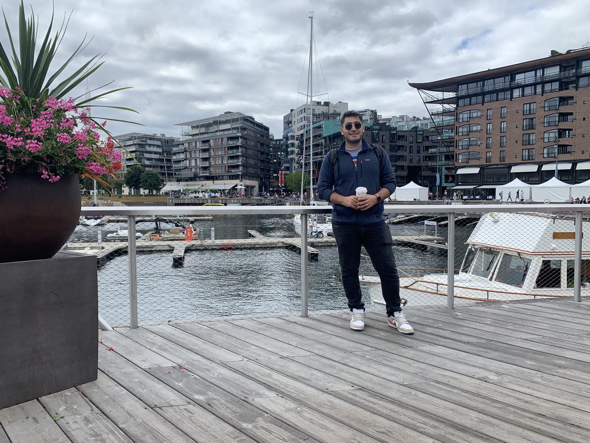 gulcincamlibel's tweet photo. Welcome to dirty thirty club! İyi ki doğdun güzel çocuk. @salihgueler 🥰 https://t.co/Ze2UUDSfzd