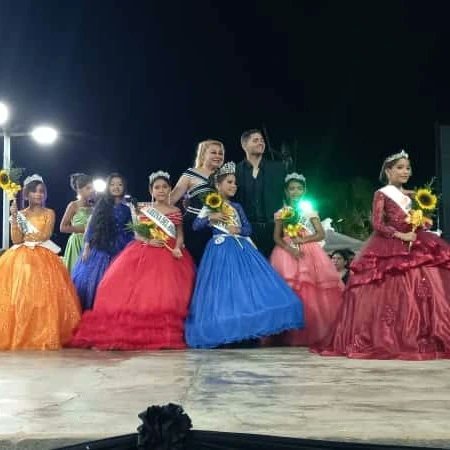 BraulioArias7's tweet photo. #Venezuela Bendecido inicio d Semana. El Viernes #26A Participamos en el Evento d las "Fiestas Patronales" d #SantaRosadeAgua, la Elección d la #MiniReina Gracias a #DIOS, al #Comite Organizador, el Apoyo @gobdelzuliave y la @mcboalcaldia.Vuelve la #Esparanza y Progreso al #Zulia https://t.co/Wb8RWDsKVZ