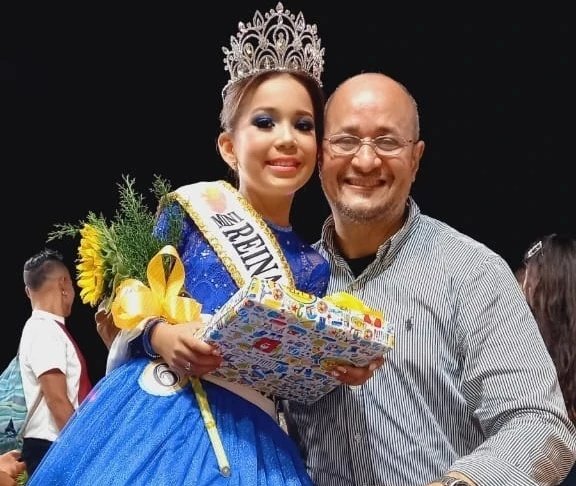 BraulioArias7's tweet photo. #Venezuela Bendecido inicio d Semana. El Viernes #26A Participamos en el Evento d las "Fiestas Patronales" d #SantaRosadeAgua, la Elección d la #MiniReina Gracias a #DIOS, al #Comite Organizador, el Apoyo @gobdelzuliave y la @mcboalcaldia.Vuelve la #Esparanza y Progreso al #Zulia https://t.co/Wb8RWDsKVZ