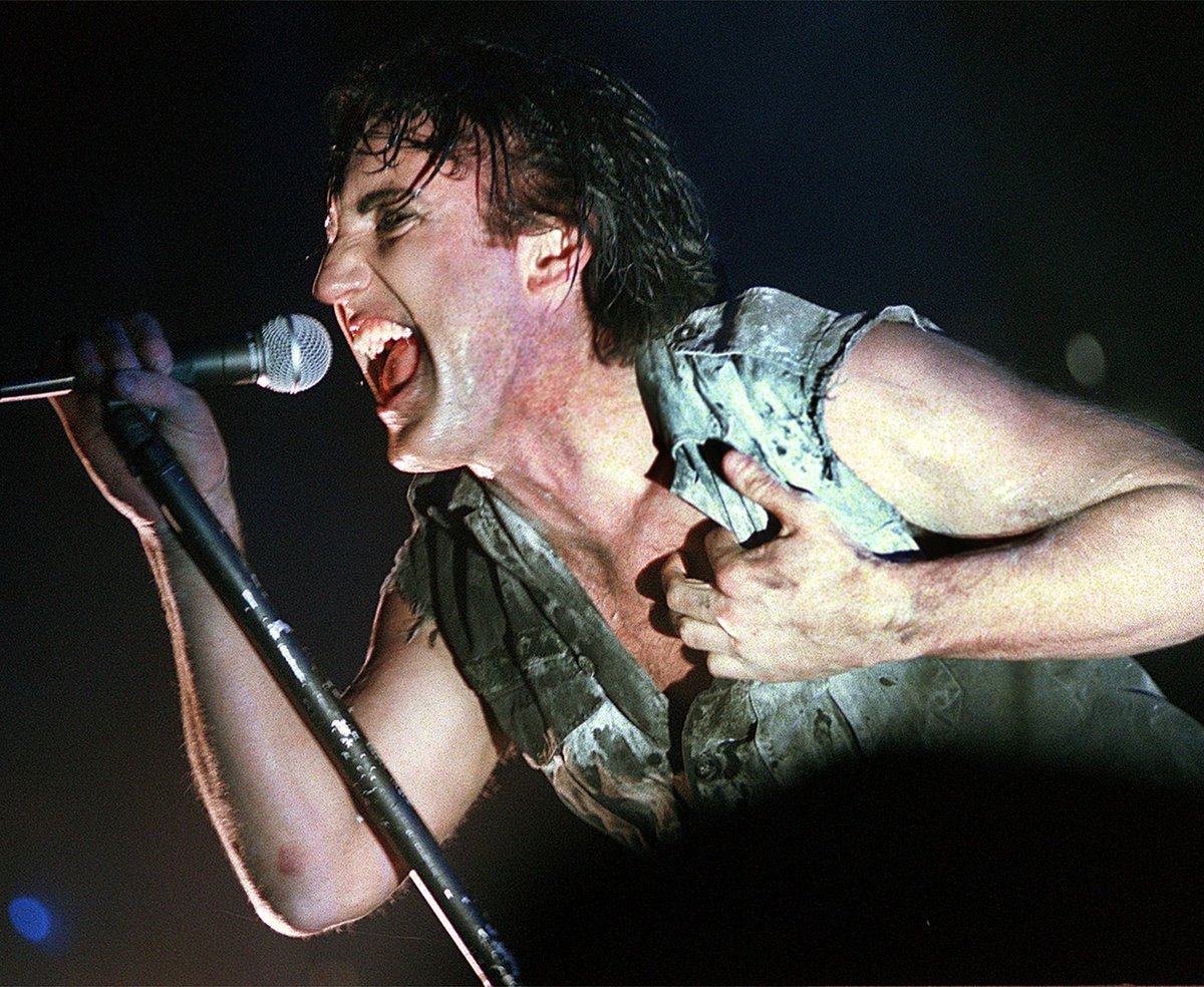 CraigSemon's tweet photo. #NineInchNails #NIN 
#OzzyOsbourne
#JimmyPage
#LucianoPavarotti
#PearlJam
#TomPetty
#Phish
#RobertPlant
#Prince
#Radiohead
The question isn’t if your favorite artists made the #CentrumTop40 list It’s where on the #Centrum list #CentrumMemories #CentrumAt40
https://t.co/J1BSGwDf5Z https://t.co/g5CbpSGdsS
