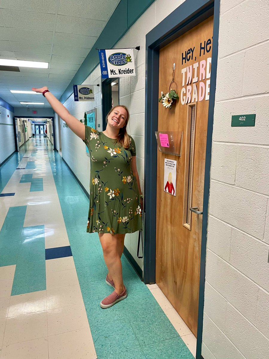 ms_kreider's tweet photo. First day of Third Grade success! Can't wait to see what the rest of this year has in store for this awesome bunch of scholars 😍 https://t.co/nh5sajftZj