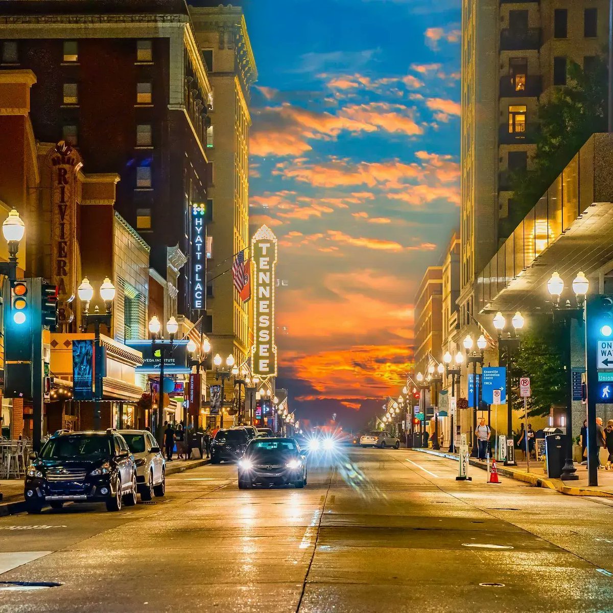 downtownknox's tweet photo. Beautiful edit of #GaySt by Jerico Mosley Photography! 📸 #LoveDowntownKnox https://t.co/rtczrhP1S2