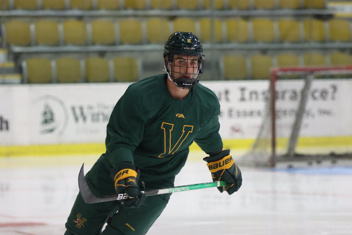 UVM Men's Hockey tweet media