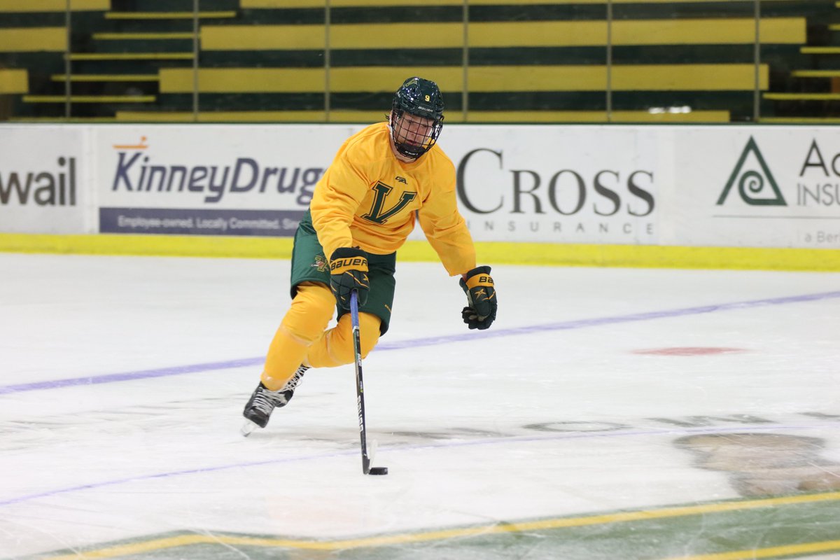 UVM Men's Hockey tweet media