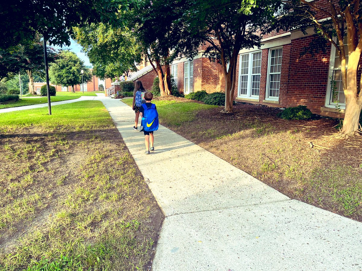 Great 1st day of school:
-found the beauty in this magical building
-greeted students 
-collaborated with a rockstar intervention squad
-supported teachers
-finished the carpool line by 4:25!! 
-returned home with tired kids and a tired teacher ♥️ 
<a href="/GTWizards1/">Washington GT Magnet</a>