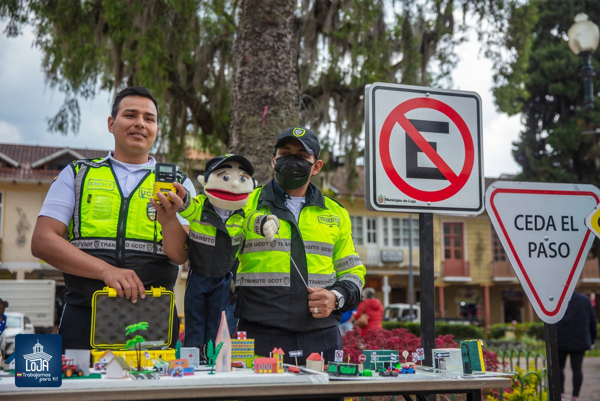 MunicipioDeLoja's tweet photo. 🚧🚦⚠️En la Plaza de San Sebastián, hoy dimos inicio a las actividades por la  #SemanaDeLaMovilidad para promover e incentivar el uso de opciones sustentables para movilizarse...

Hilo 👇 https://t.co/KQNxS6Y2bH