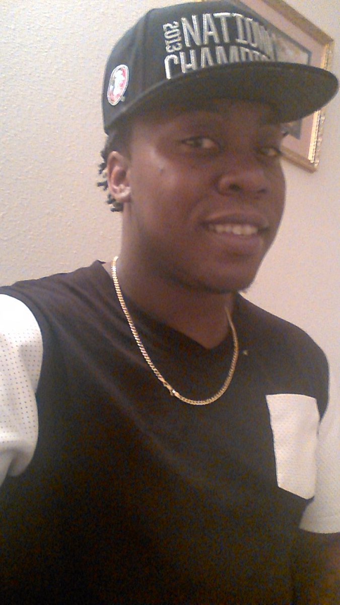 8ATEIT's tweet image. first chain in wa #loveall allgoldcuffs