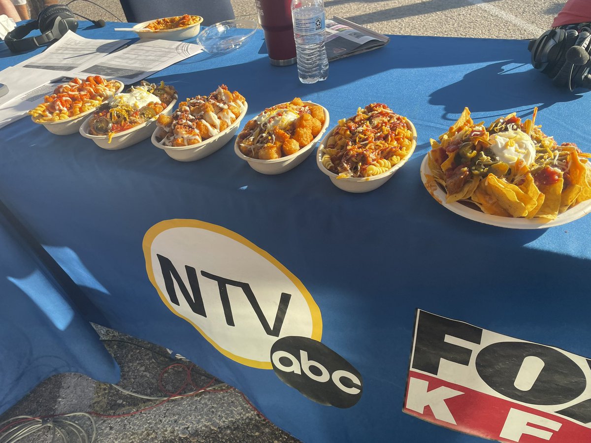 bigmollz's tweet photo. Then best part of #NEStateFair … the food!!! @NTVNEWS https://t.co/9He7bVBfLX