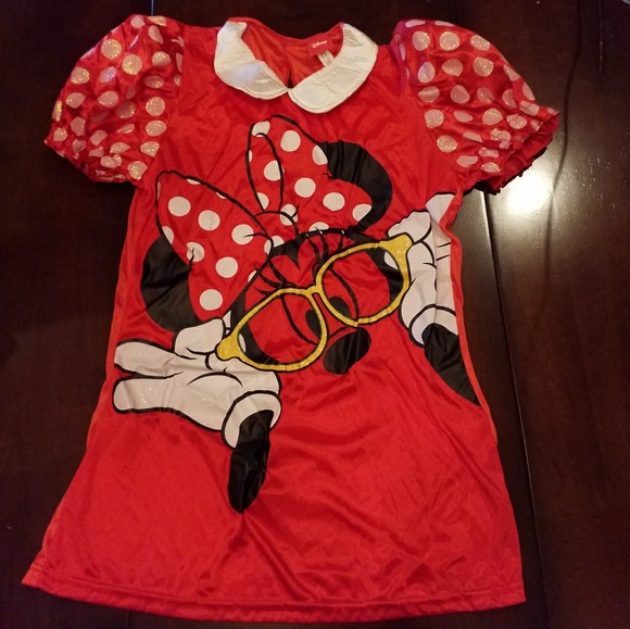 MissDawnMecca's tweet photo. So good I had to share! Check out all the items I'm loving on @Poshmarkapp #poshmark #fashion #style #shopmycloset #tracyreese #disney: https://t.co/aRWXPNG4Z5 https://t.co/thldF1XeLt