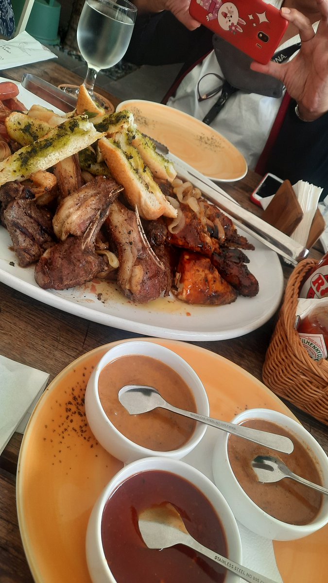 deweyowani's tweet photo. @FOODFESS2 Mix grill di kantor.. https://t.co/gYeJyLAMUG