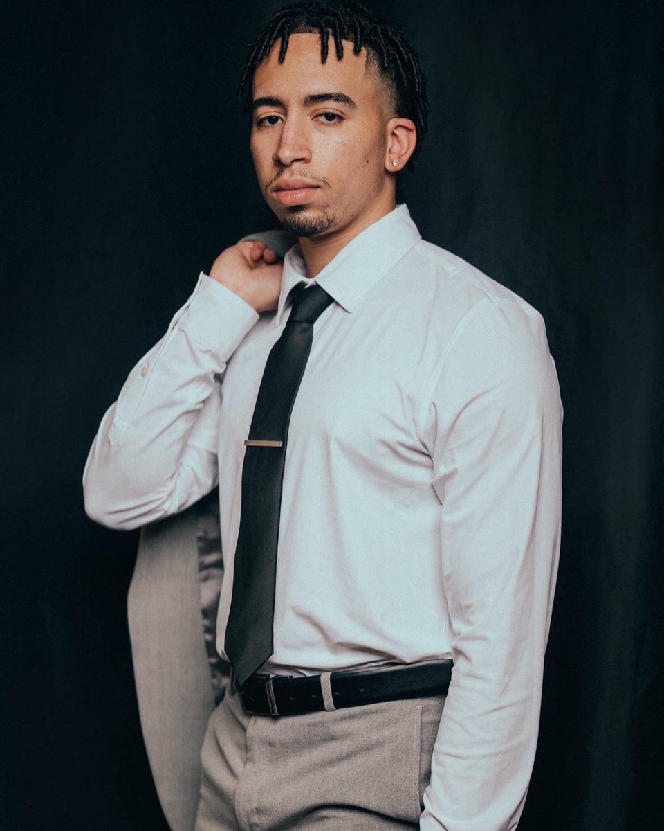 PreLaw_NBLSA's tweet photo. Name - John Rachal III
Position - Treasurer 
Home town - Houston, Tx
Major - Economics
Year - UT23
Desired field of law - Real Estate https://t.co/qCFxkVPgsu