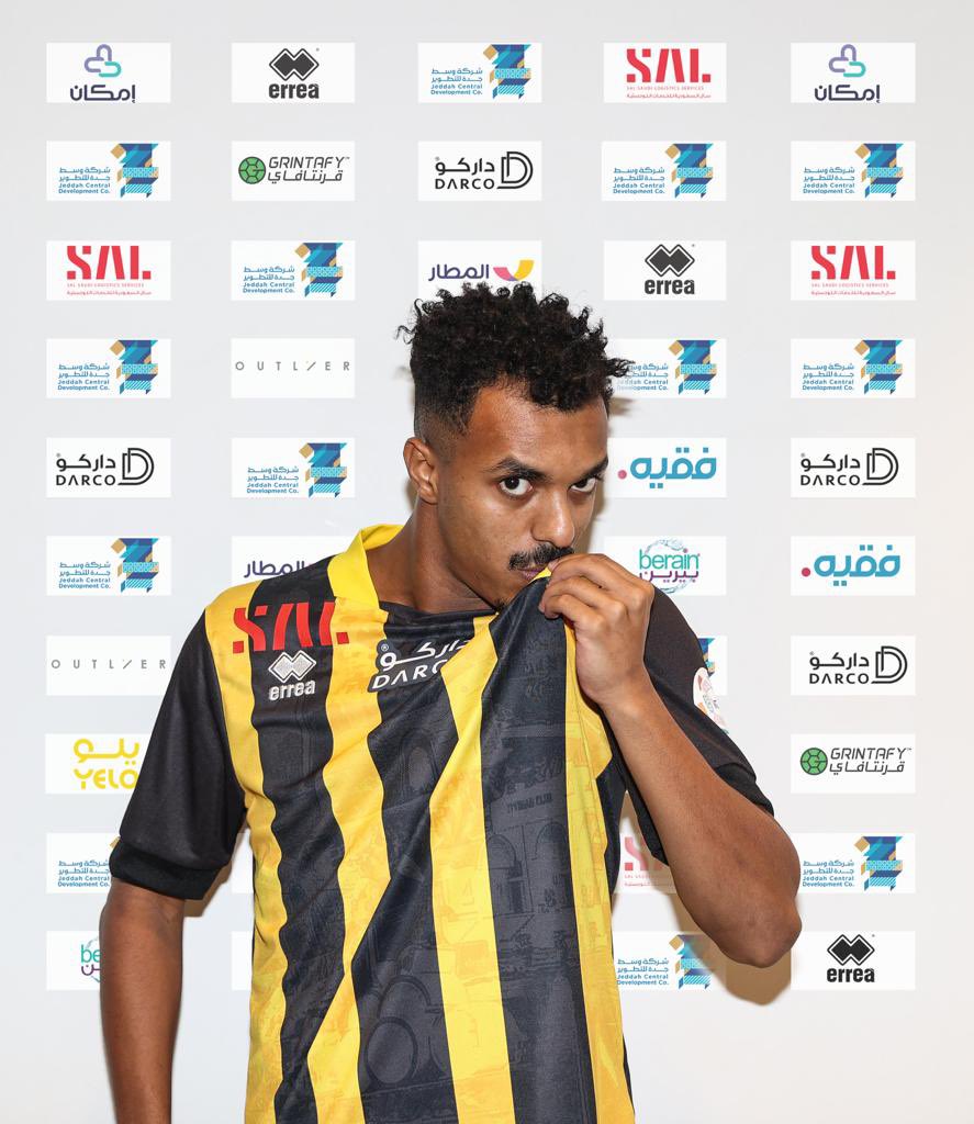نرحب بالكابتن / أحمد بامسعود في نادي الاتحاد ، فهو بلا شك إضافة كبيرة لكتيبة النمور، مع بقية زملائه اللاعبين سائلاً الله له ولزملائه التوفيق لتحقيق تطلعات جمهورنا الغالي فنحن نعمل ولا نكل او نمل مهما كانت الظروف صعبة اقدم شكري لأشقائنا في نادي الفيحاء على تعاملهم الرجولي والمميز.