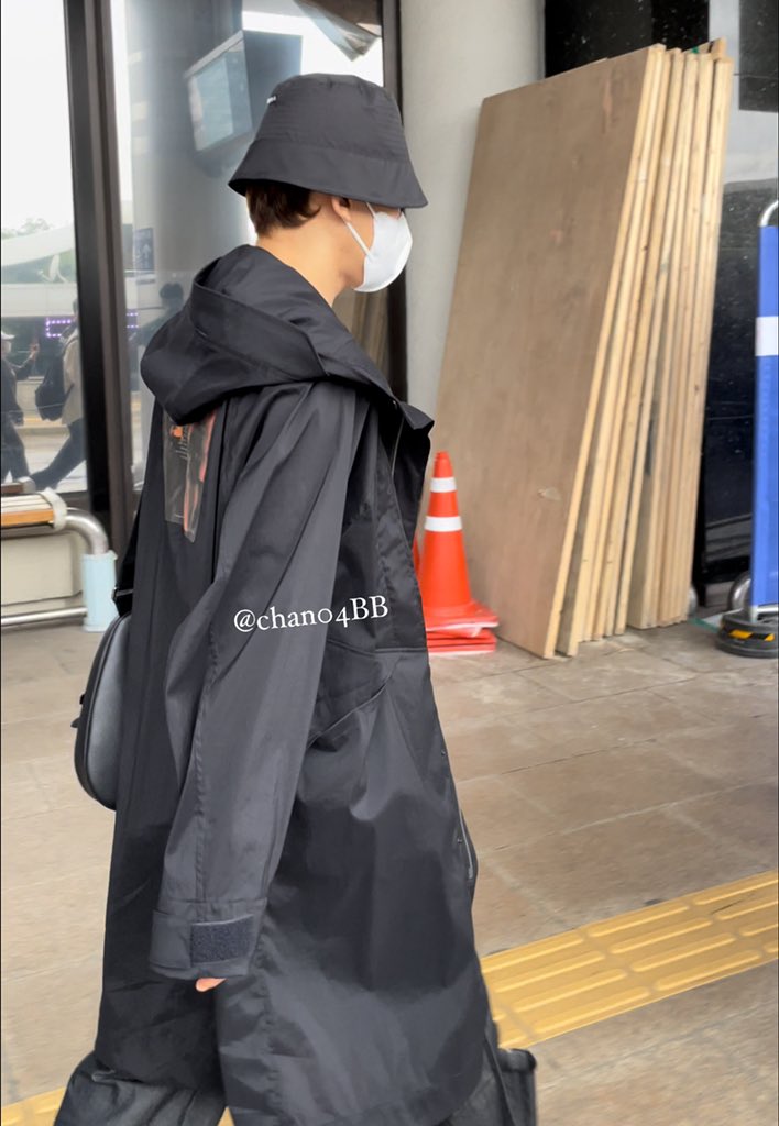 chan04BB's tweet photo. 20220830_EXO CHEN Safely arrivd at Gimpo 

#첸 #종대 #엑소 #Chen #Jongdae #EXO
@weareoneEXO https://t.co/Sf6s1eZRUj