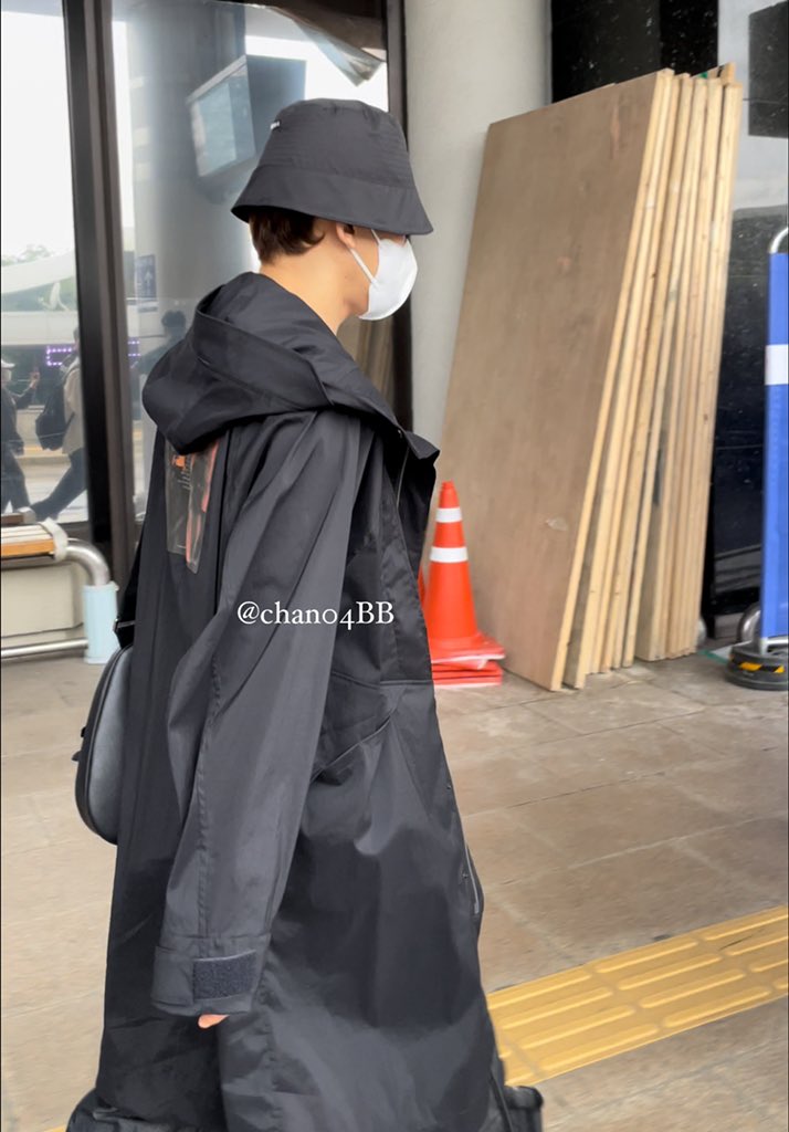 chan04BB's tweet photo. 20220830_EXO CHEN Safely arrivd at Gimpo 

#첸 #종대 #엑소 #Chen #Jongdae #EXO
@weareoneEXO https://t.co/Sf6s1eZRUj