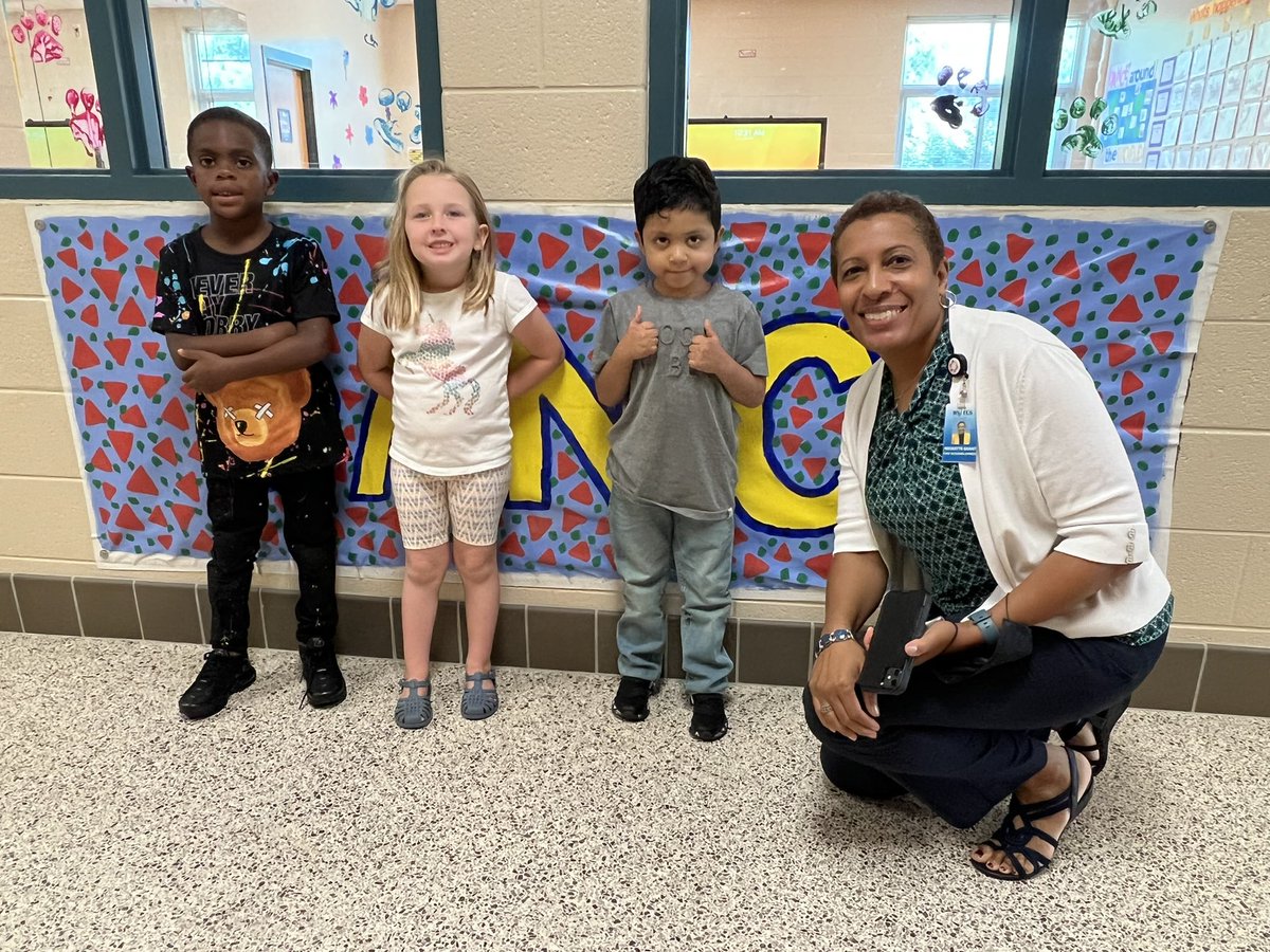 DiggsLatham's tweet photo. It was a pleasure to have Chief Academic Officer, Ms. Nicolette Grant, visit us on this #firstdayofschool. #WSFCSFirstDayPhotos https://t.co/NA1TAV0LUx