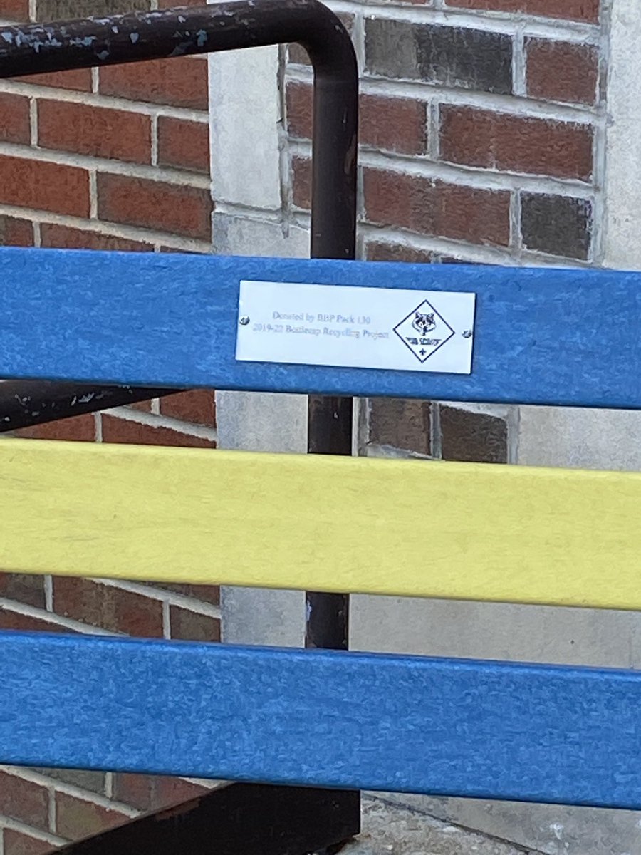 BPESchool's tweet photo. Thank you BBP Pack 130 for the amazing bench! Great job making it out of recycled bottle caps! https://t.co/lnoc8jp9ZL