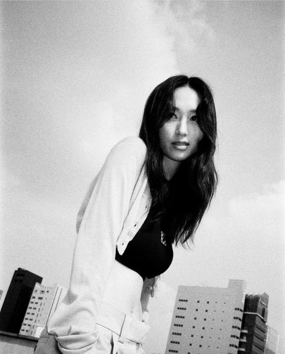 ASolhwi's tweet photo. god is a woman. https://t.co/wPCa5z7NRg