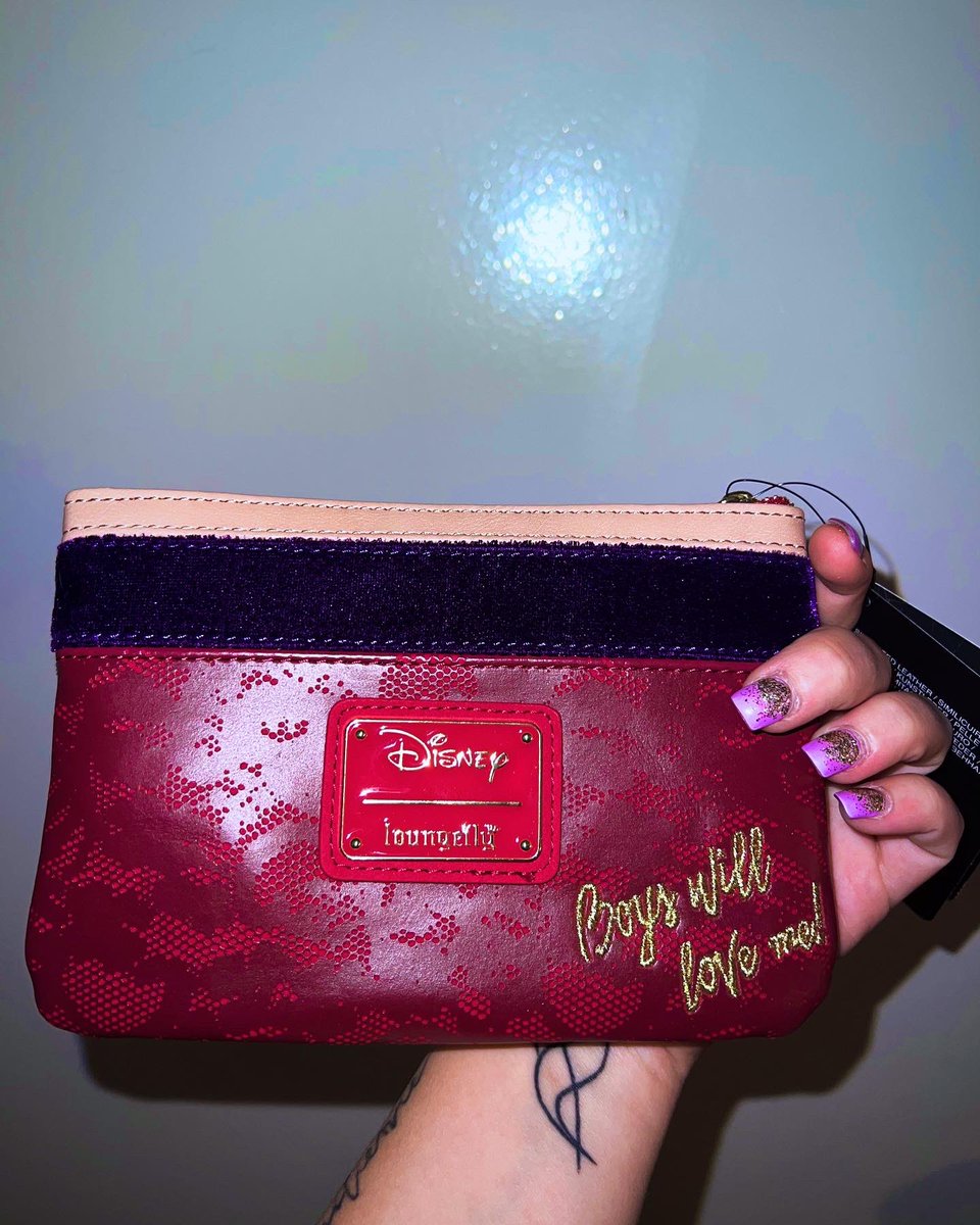 Loungefly - Hocus Pocus Cosplay Sarah Cosmetic Pouch 🤍