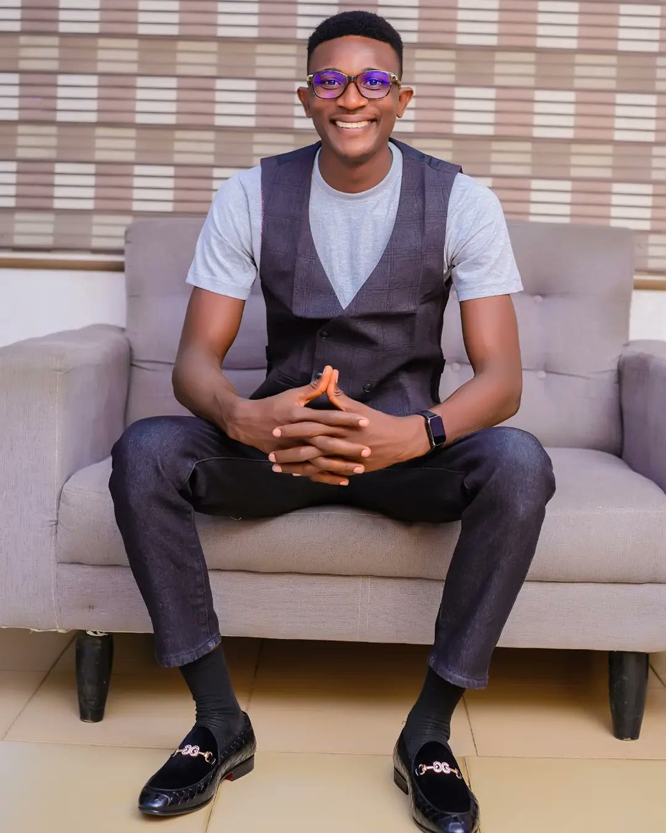 tolaitan41's tweet photo. My #page27 was tagged "Personal Development and Greater Impacts"; #page28 was "Greater exploit".
I look back and God has been extraordinarily faithful. YES! HE had been Super extraordinarily faithful!
Onto #page29 tagged "Victoriously Unstoppable".
#Birthday
#Aug30 https://t.co/jtI1sMtF0S